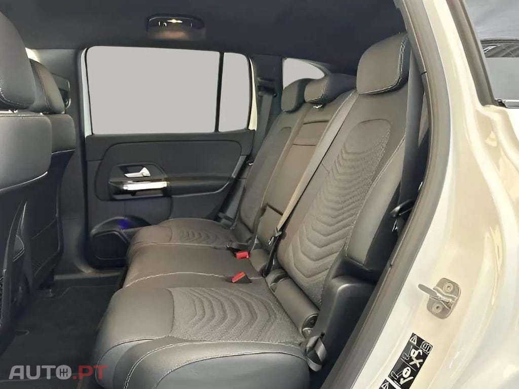 Mercedes-Benz EQB 250 Progressive Pack Night I.V.A DEDUTÍVEL