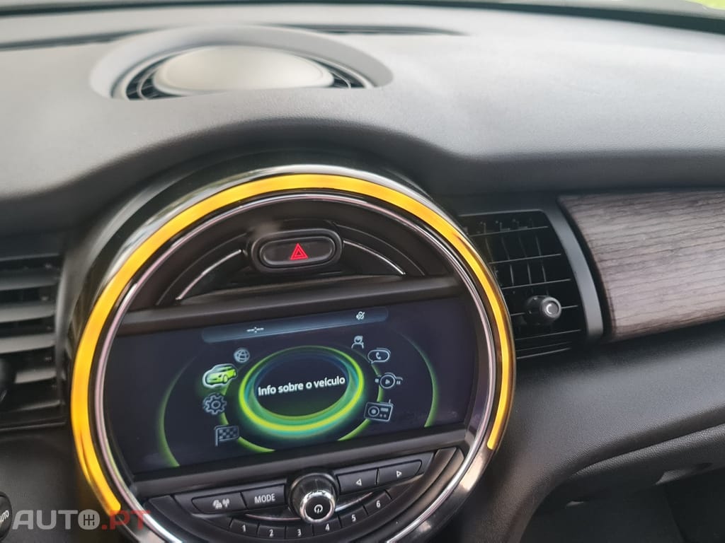 MINI Cooper Cooper D