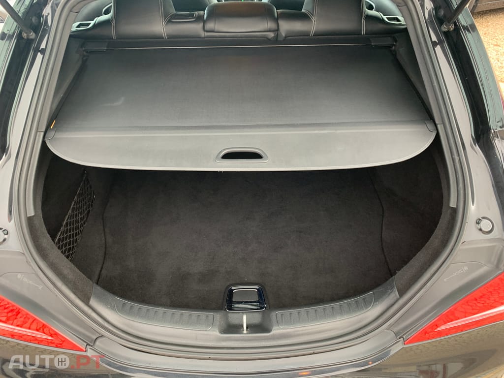 Mercedes-Benz CLA 180 d Shooting Brake