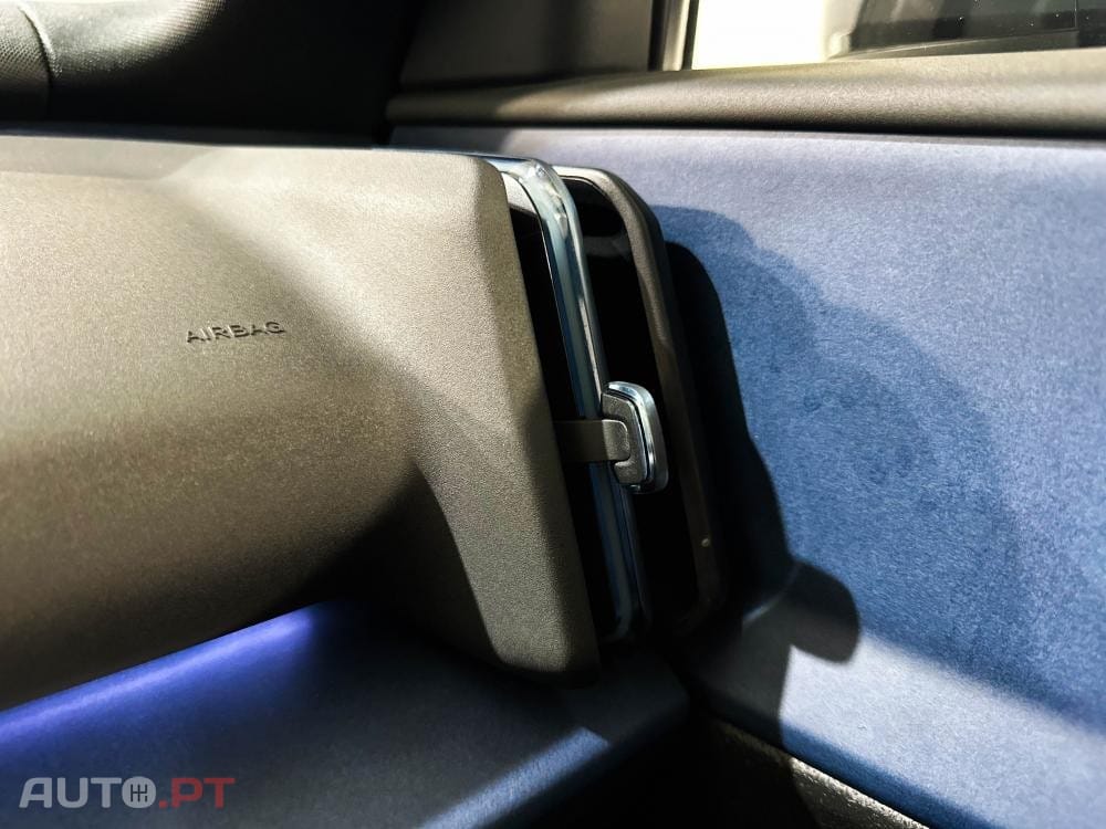 Volvo EX30 Single Motor Extended Range RWD Plus