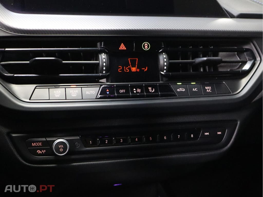 BMW 118 i Pack Desportivo M Auto