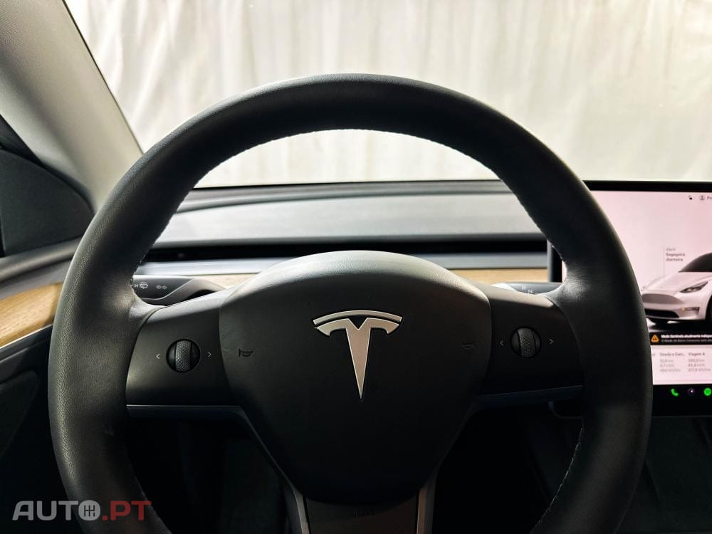 Tesla Model Y Long Range Dual Motor AWD
