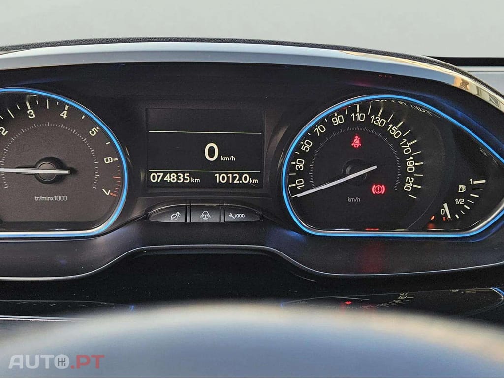 Peugeot 2008 1.2 VTi Allure