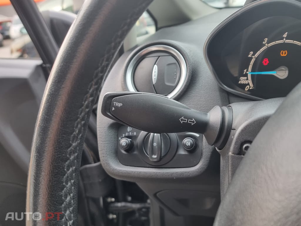 Ford Fiesta 1.0 T EcoBoost Titanium
