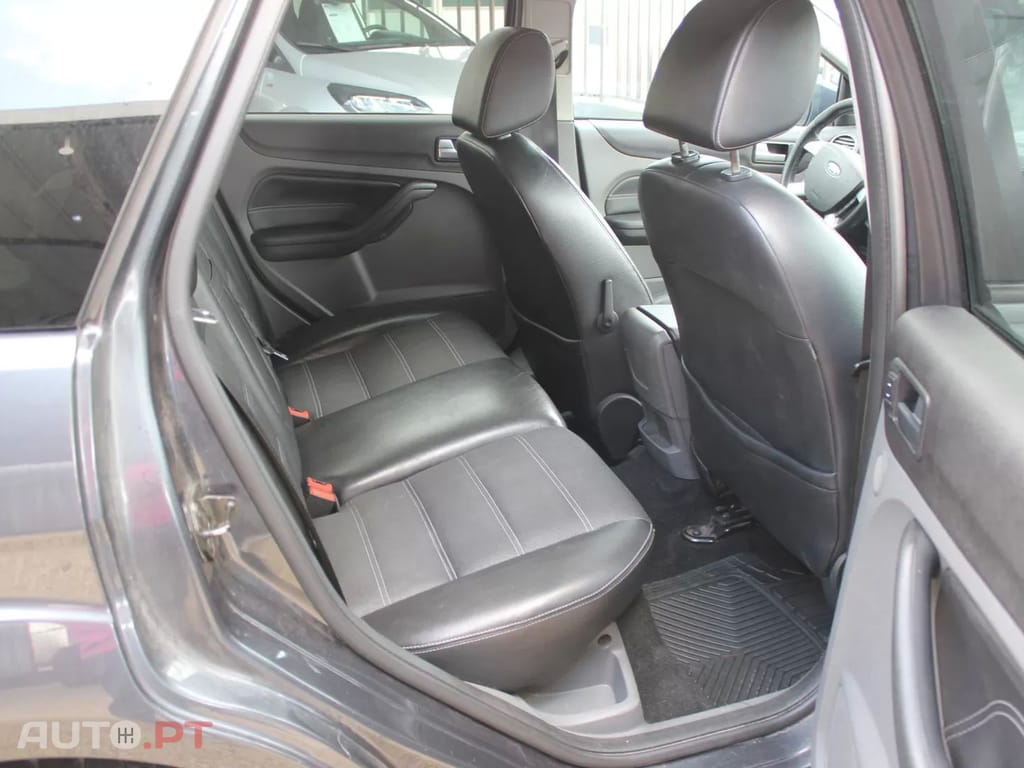 Ford Focus SW 1.6 TDCi Titanium 17