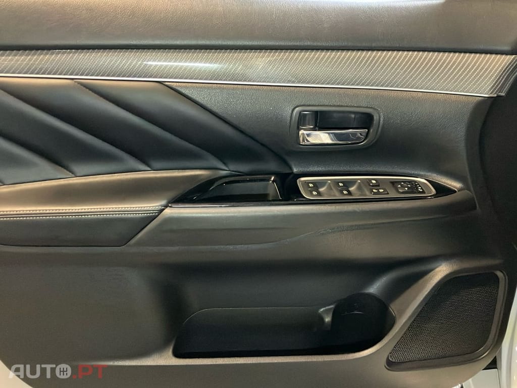 Mitsubishi Outlander 2.4 PHEV Instyle