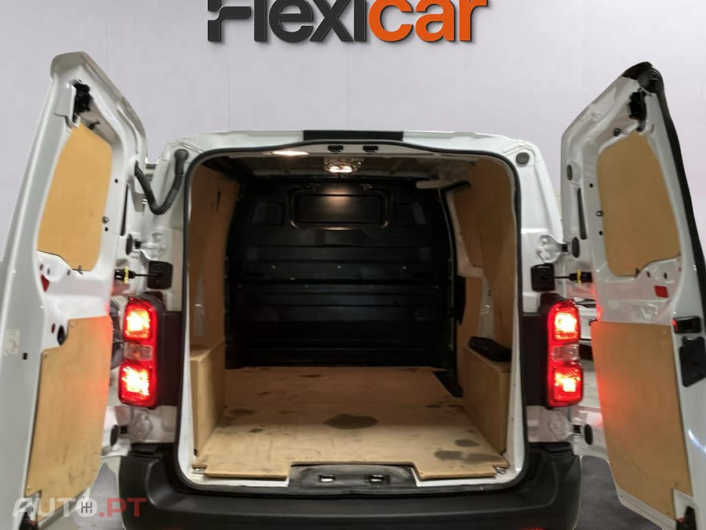 Peugeot Expert 75 kWh Standard