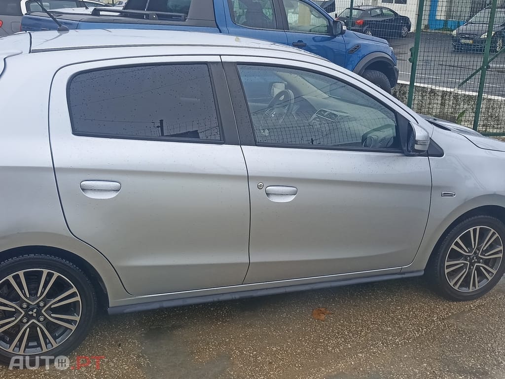 Mitsubishi Space Star 1.2 Intense Connect Edition