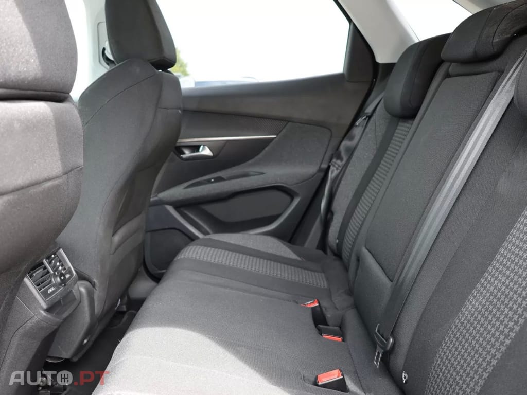 Peugeot 3008 1.2 PureTech Active Pack