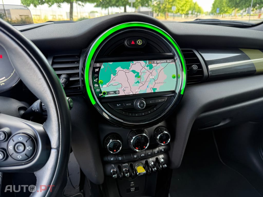 MINI Cooper Cooper SE Premium Essential