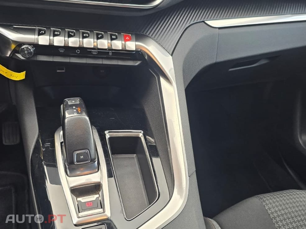 Peugeot 3008 1.5 BlueHDi Active Pack EAT8