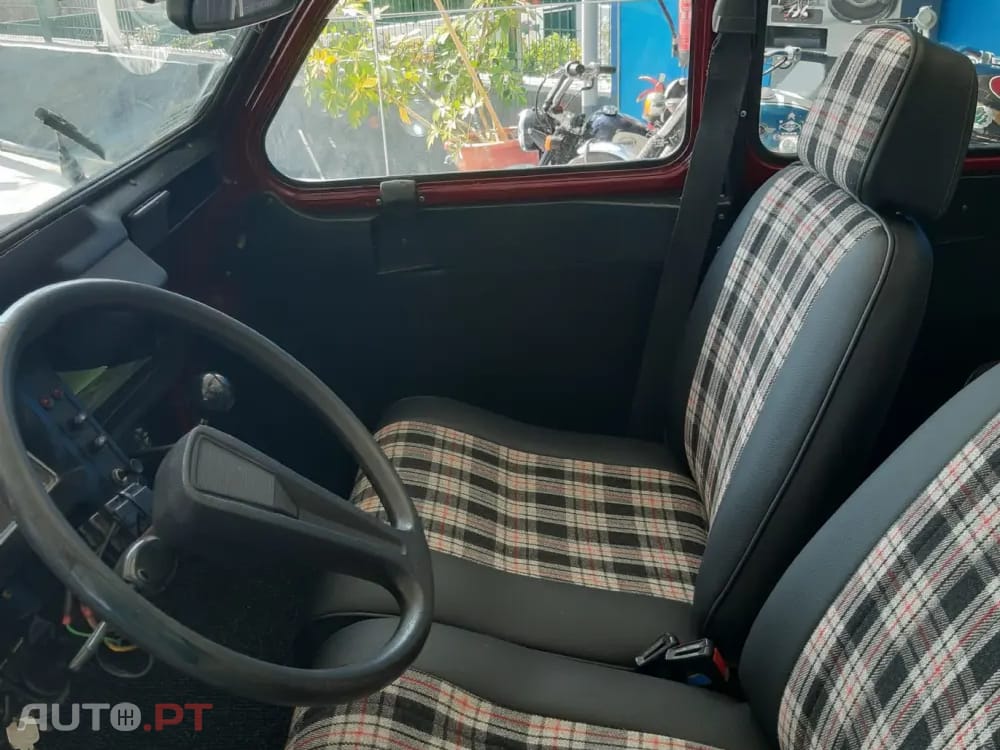 Citroen 2CV Charlestone