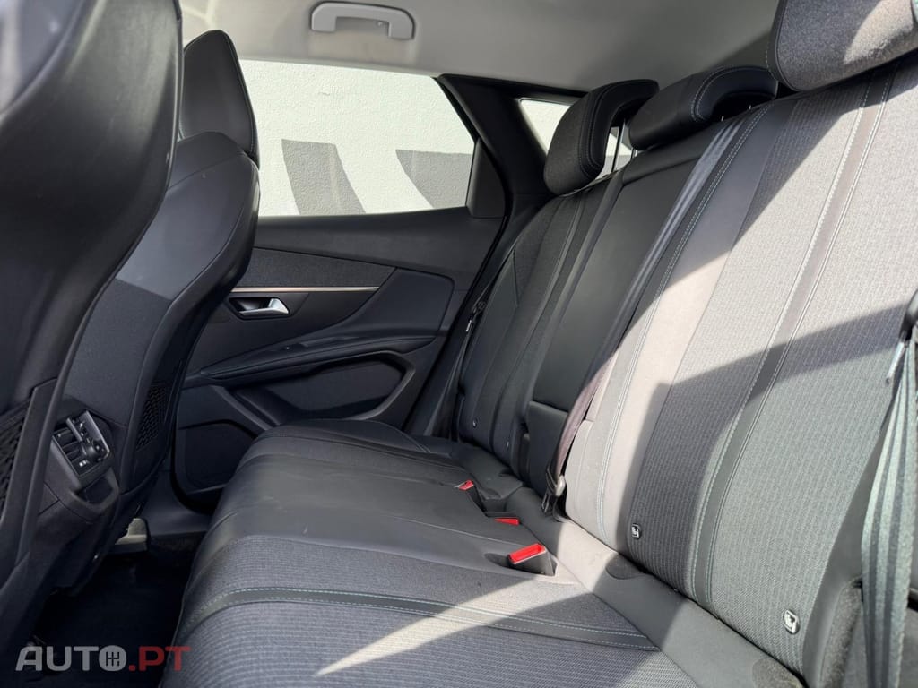 Peugeot 3008 1.2 PureTech Allure Pack EAT8