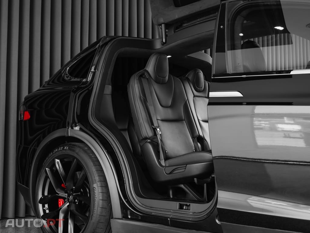Tesla Model X Ludicrous Performance