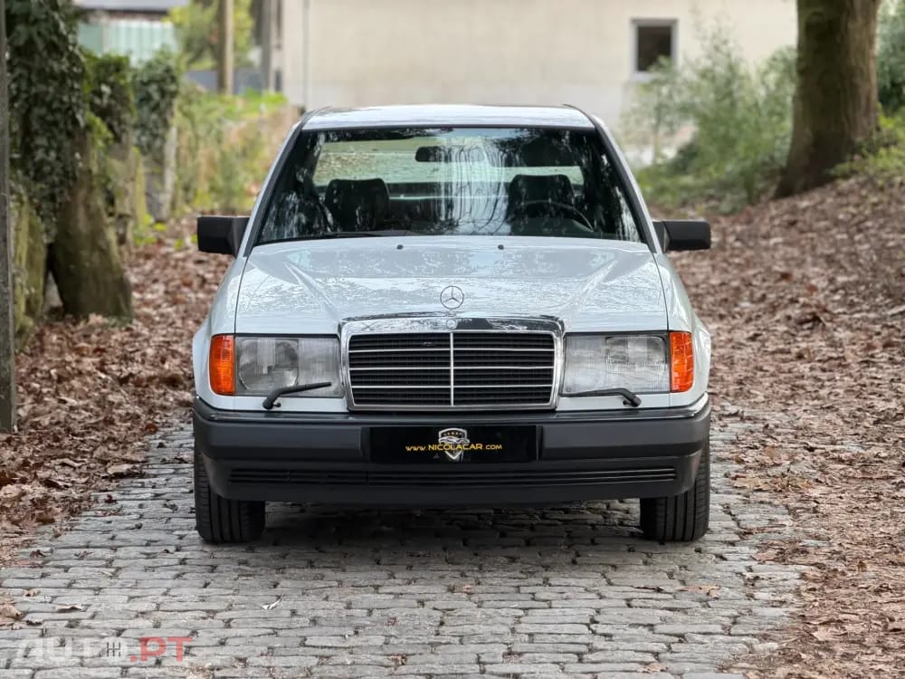 Mercedes-Benz 260 260 E