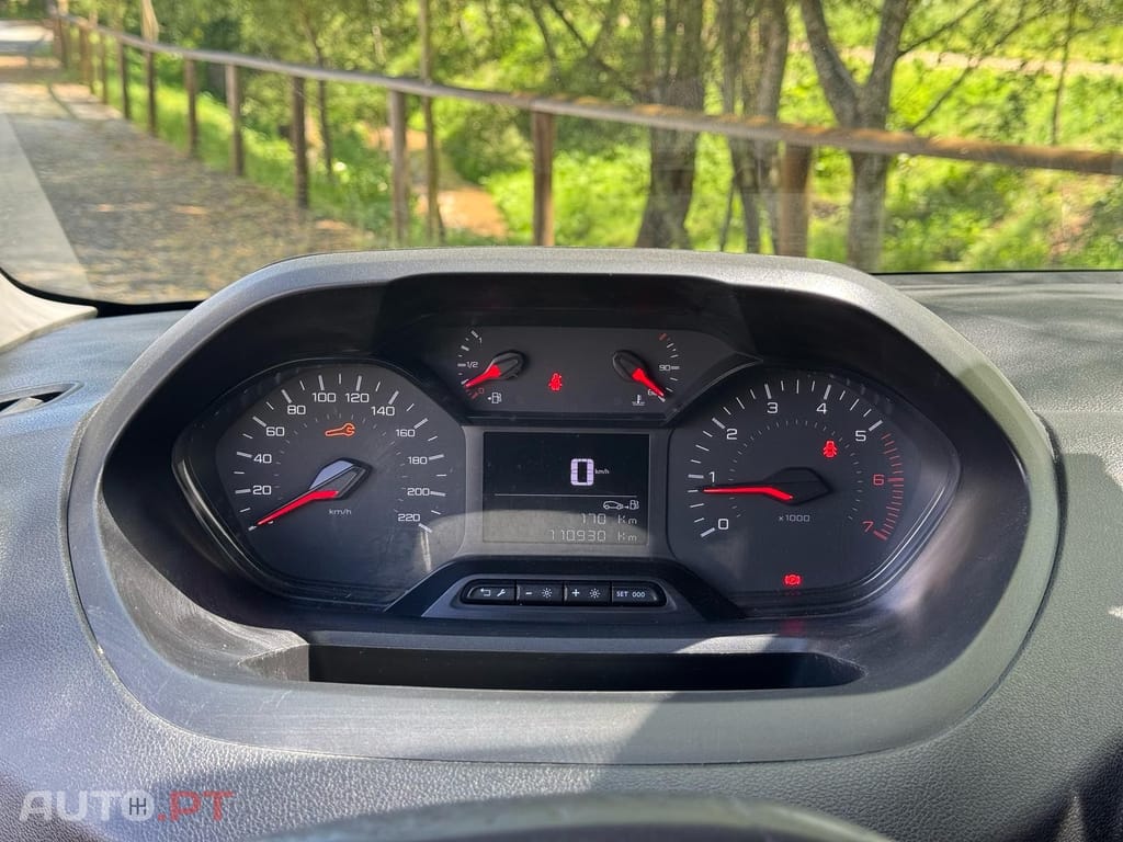 Peugeot Partner 1.5 BlueHDi Premium Longa