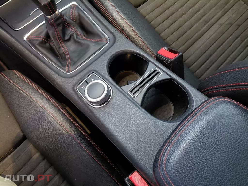 Mercedes-Benz A 180 d AMG Line