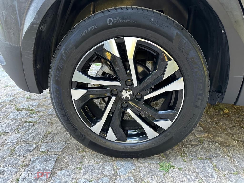 Peugeot 2008 1.5 BlueHDi Allure EAT8