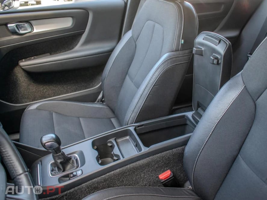 Volvo XC40 2.0 D3 Momentum