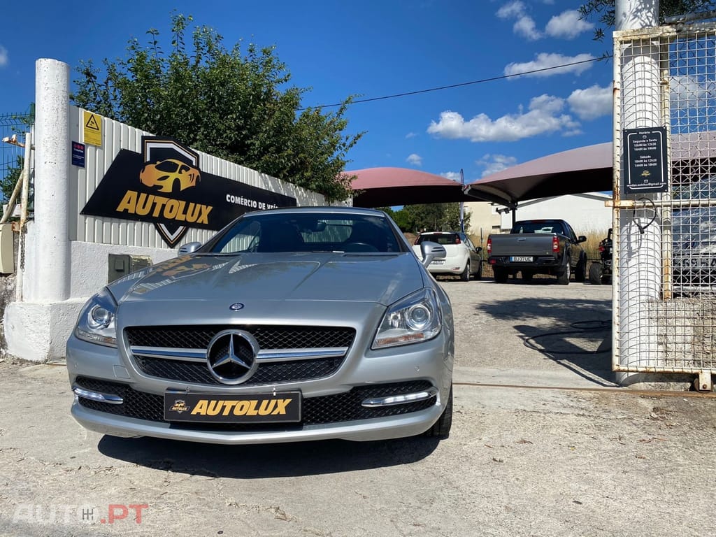 Mercedes-Benz SLK 200 BlueEFFICIENCY Roadster pur