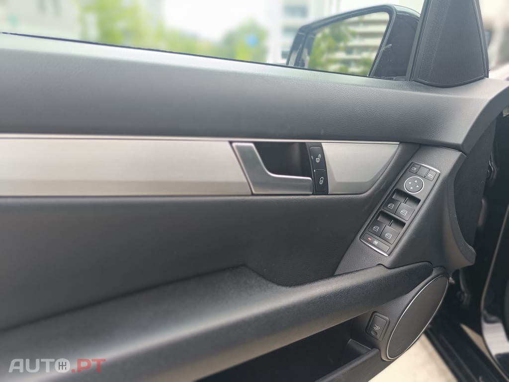 Mercedes-Benz C 180 CGi Avantgarde BlueEfficiency Aut.