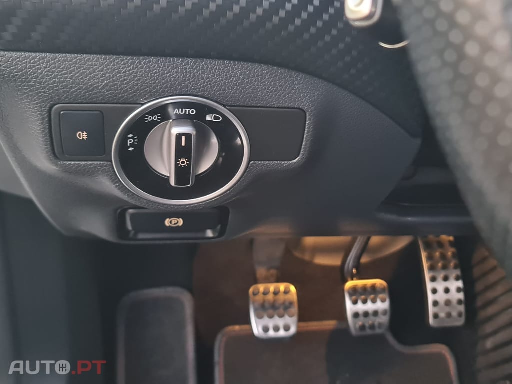 Mercedes-Benz A 180 d AMG Line