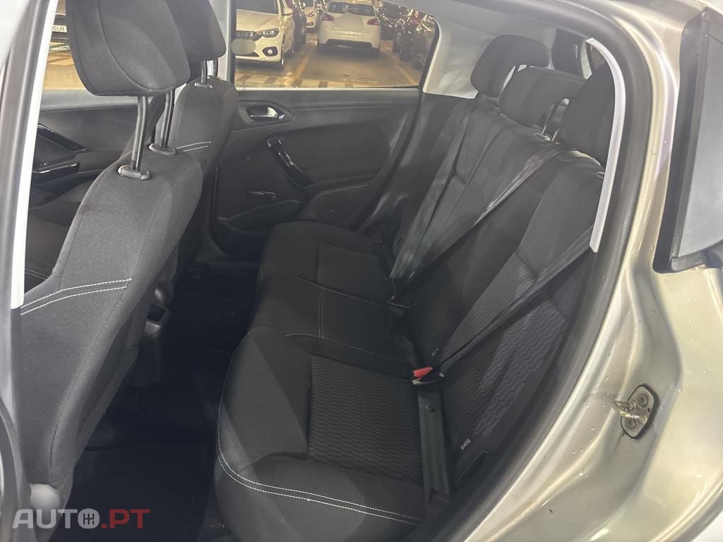 Peugeot 208 1.6 BlueHDi Active