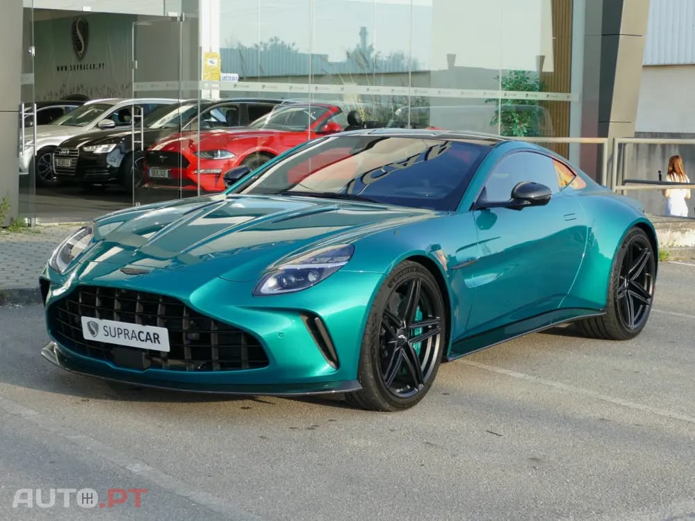 Aston Martin Vantage Coupé V8