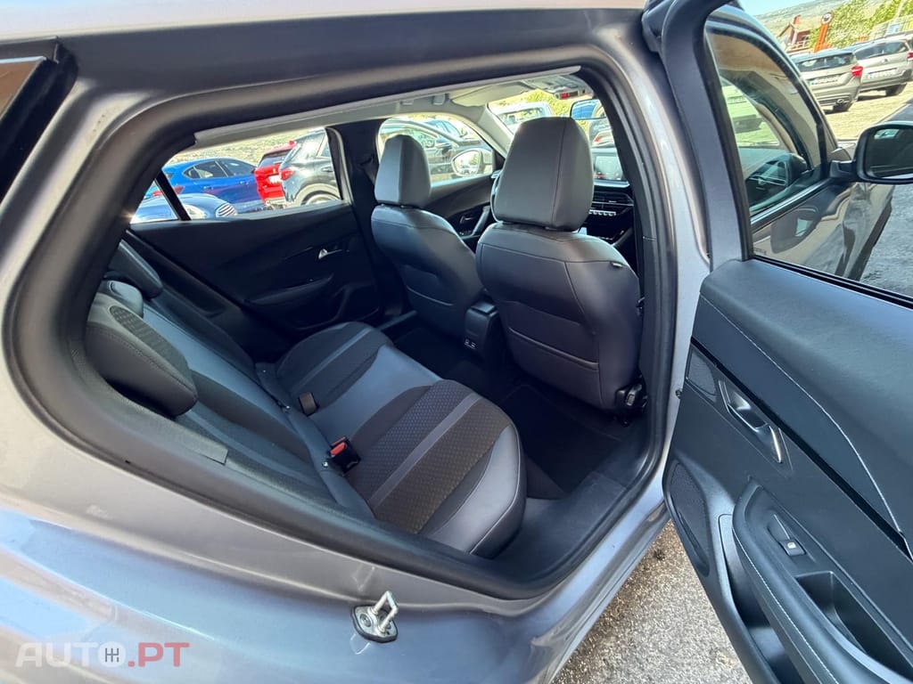 Peugeot 2008 1.2 PureTech Allure Pack