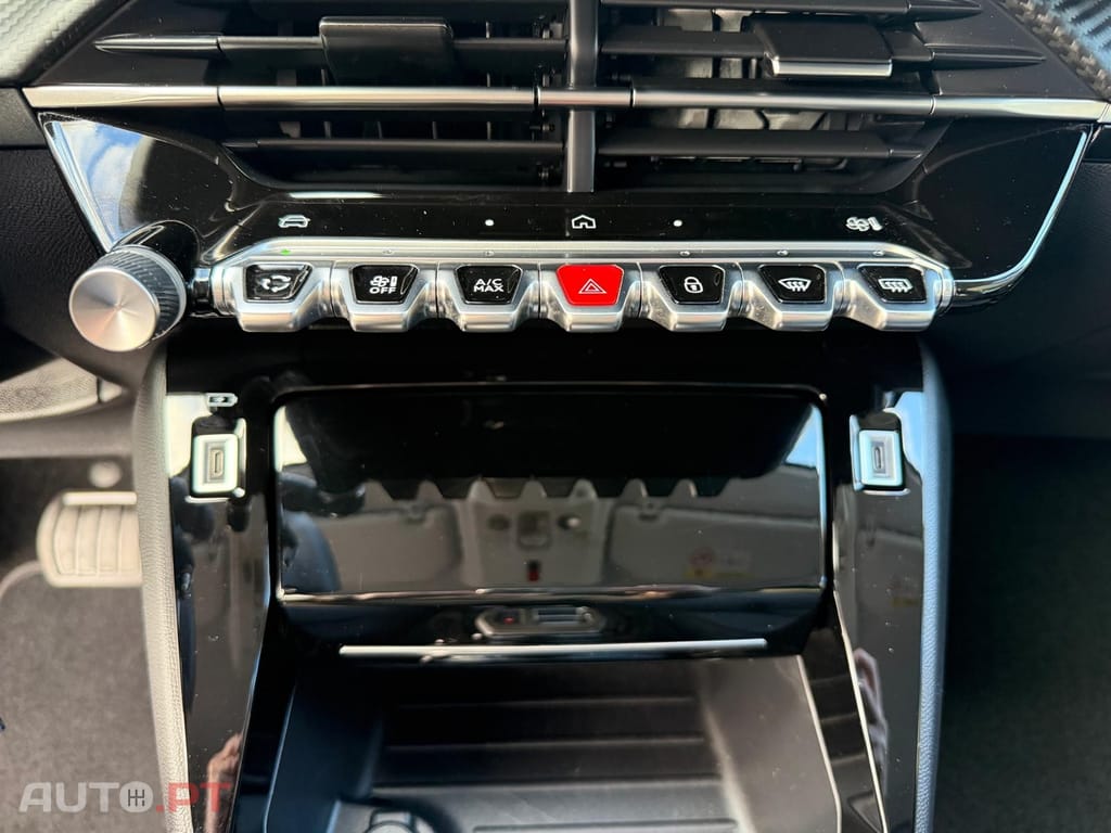 Peugeot 208 1.2 Hybrid Allure e-DCS6
