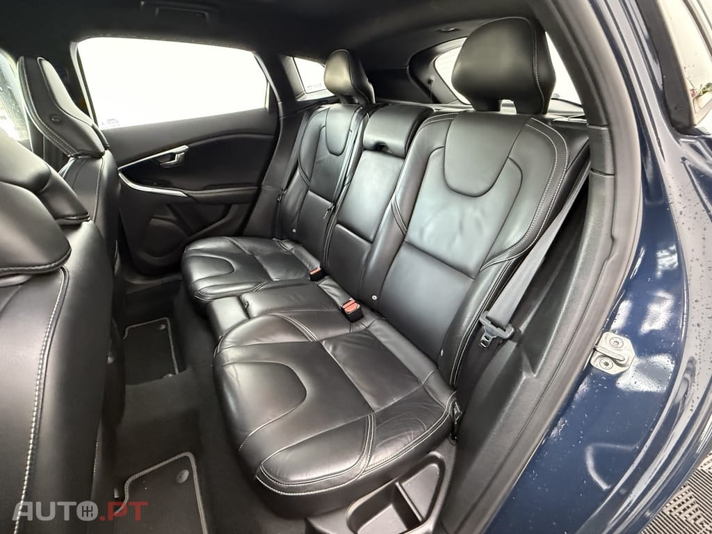 Volvo V40 1.6 D2 R-Design Momentum