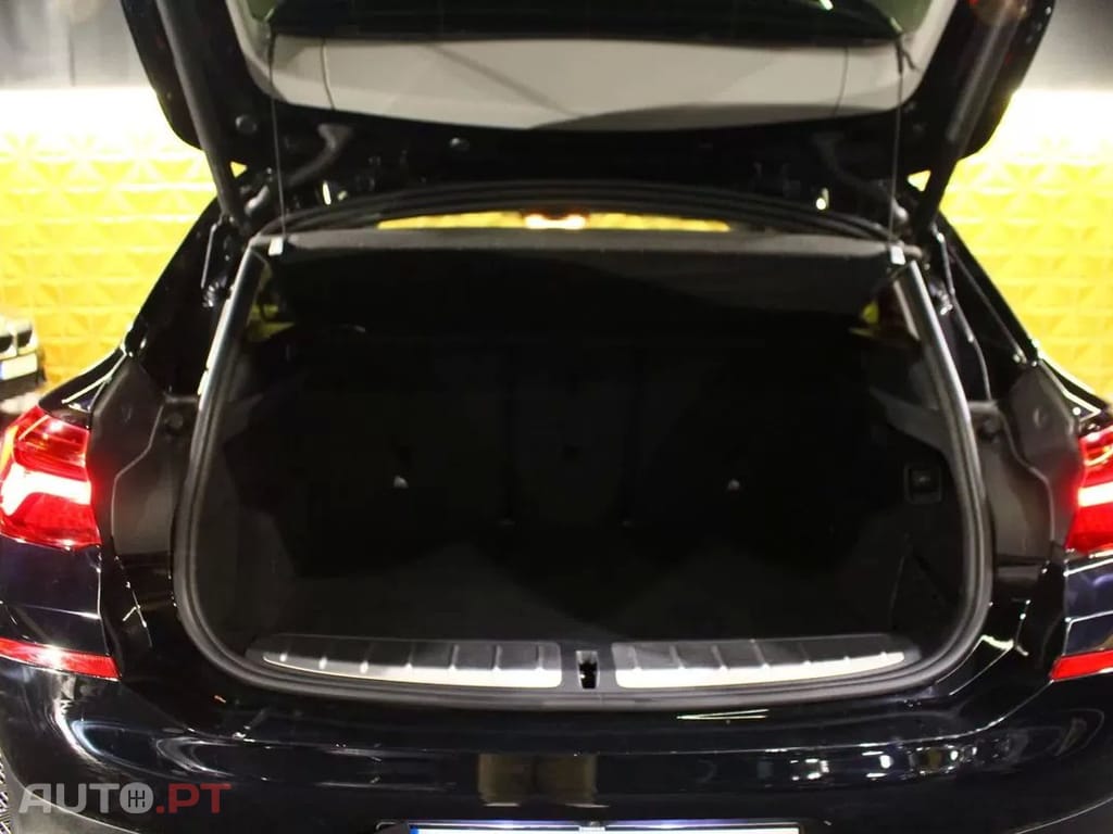 BMW X2 25 e xDrive Advantage