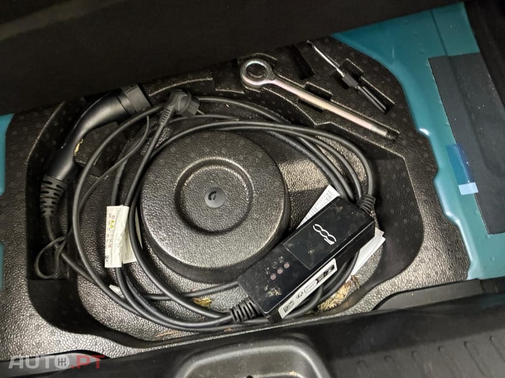 Fiat 500e La Prima