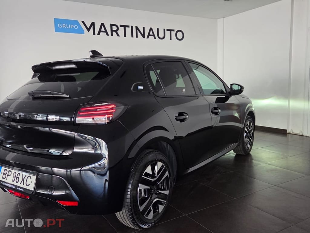 Peugeot E-208 50 kWh Allure Pack