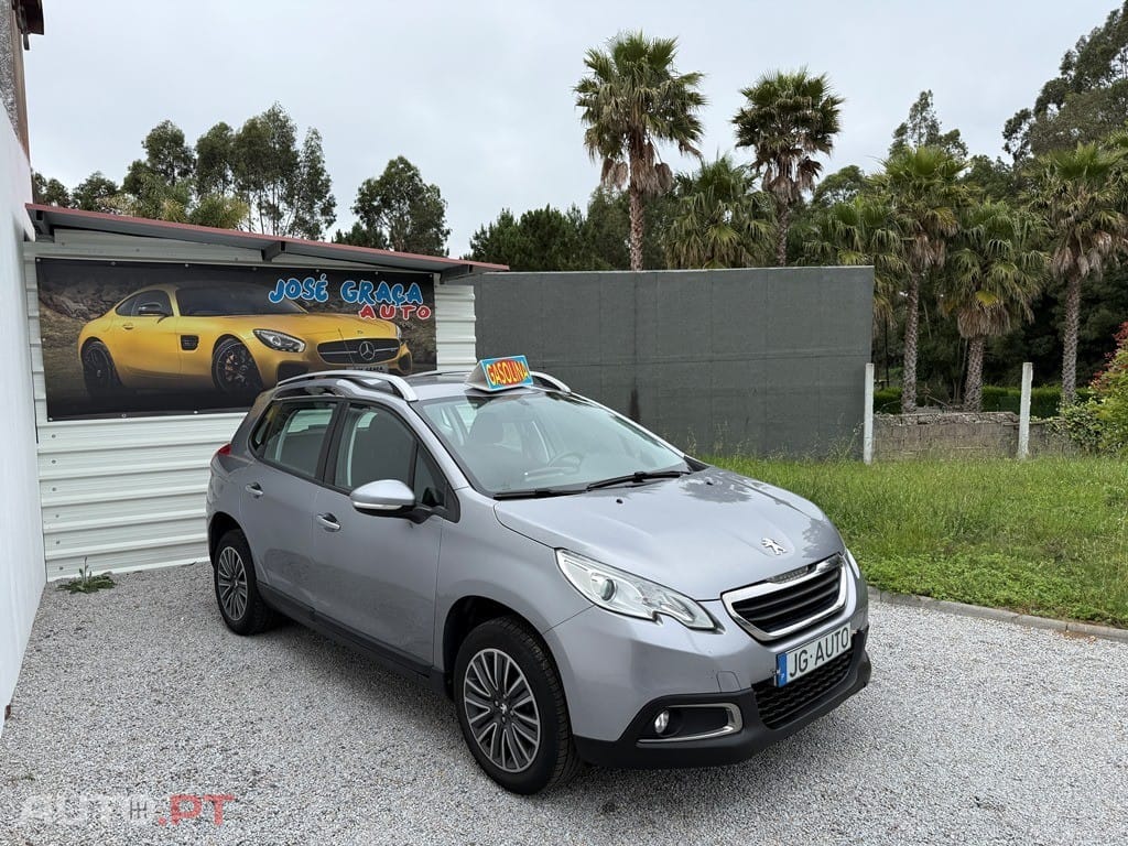Peugeot 2008 1.2 VTi Active