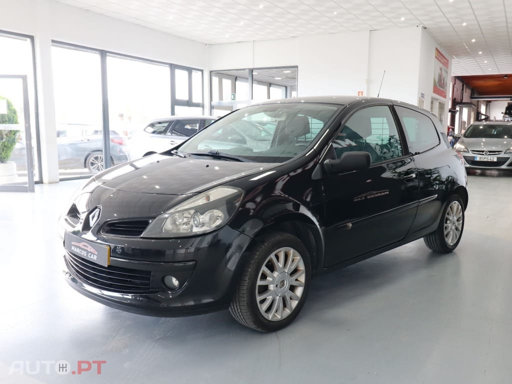 Renault Clio 1.5 dCi — fotografia 3