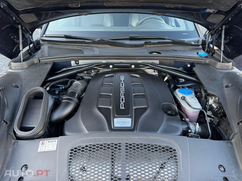 Porsche Macan S