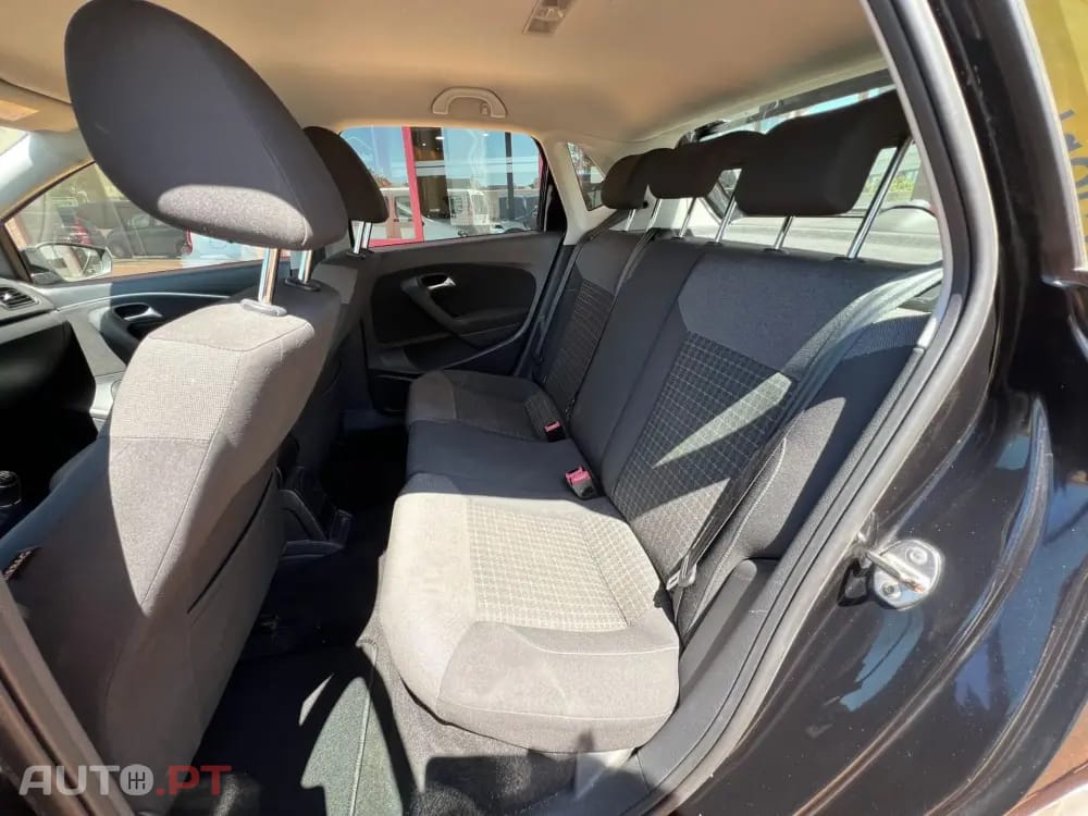 Volkswagen Polo 1.0 Confortline