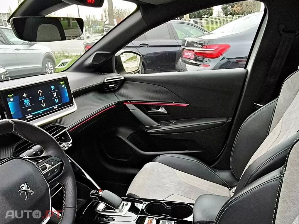 Peugeot E-208 50 kWh GT Pack