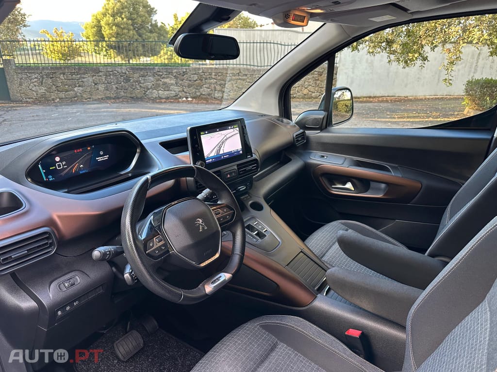 Peugeot E-Rifter 50 kWh Long GT