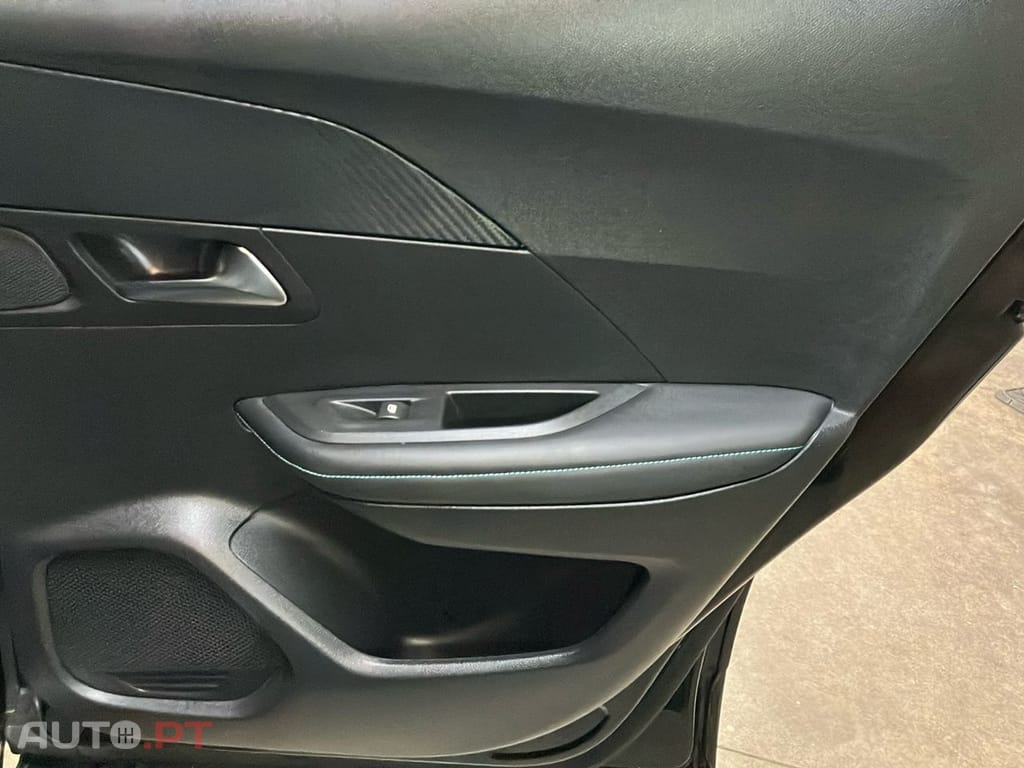 Peugeot E-2008 54 kWh Allure