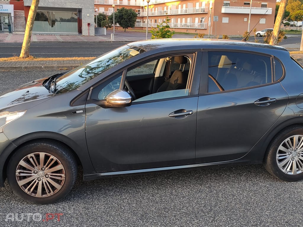 Peugeot 208 1.2 Pure Tech