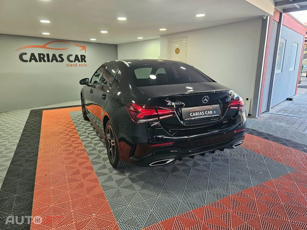 Mercedes-Benz A 250 e AMG Line
