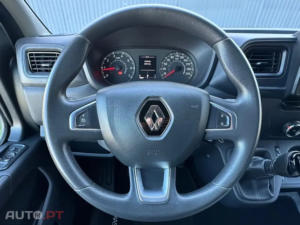 Renault Master Outro
