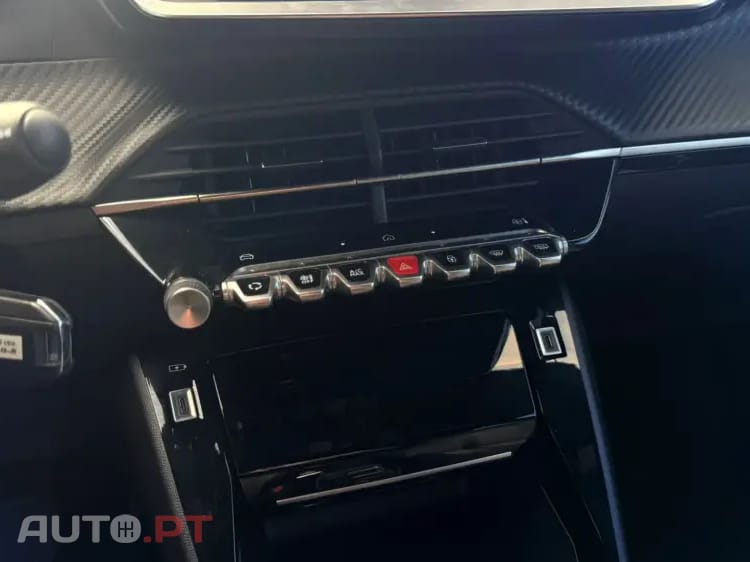 Peugeot 2008 1.2 Hybrid Allure e-DCS6