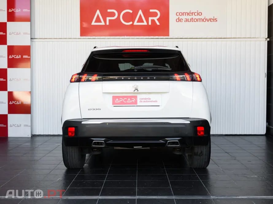 Peugeot 2008 1.2 PureTech Allure EAT8