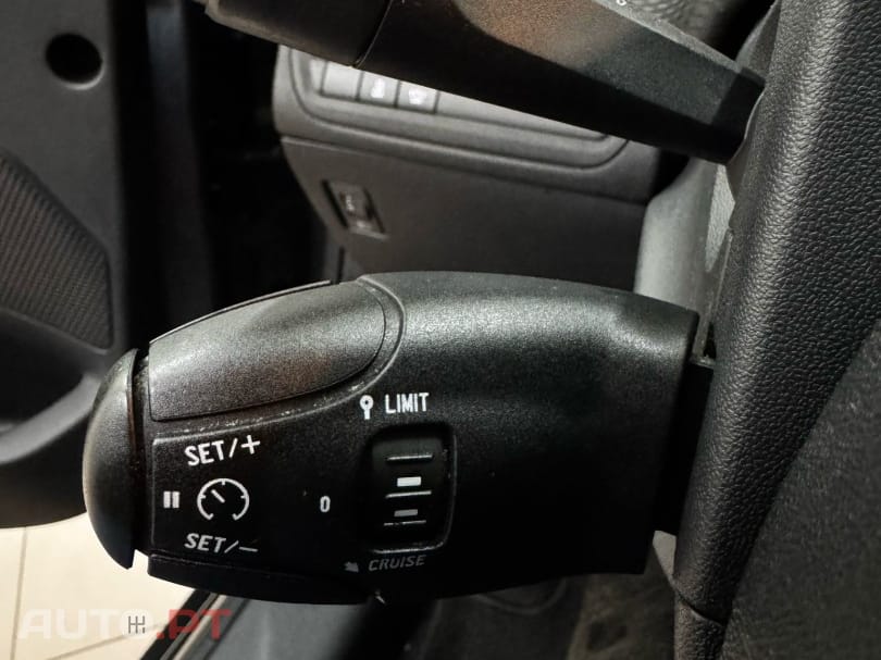 Peugeot 2008 1.2 PureTech Active