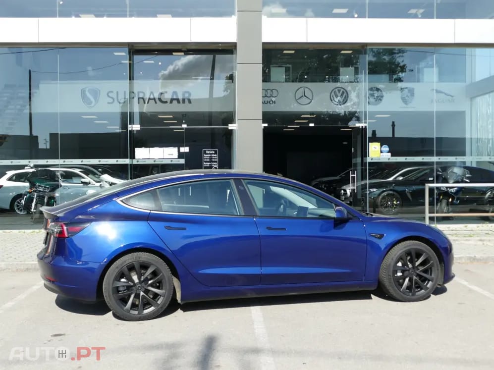 Tesla Model 3 Tração Traseira