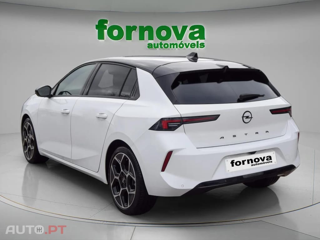 Opel Astra 1.2 T GS Aut.