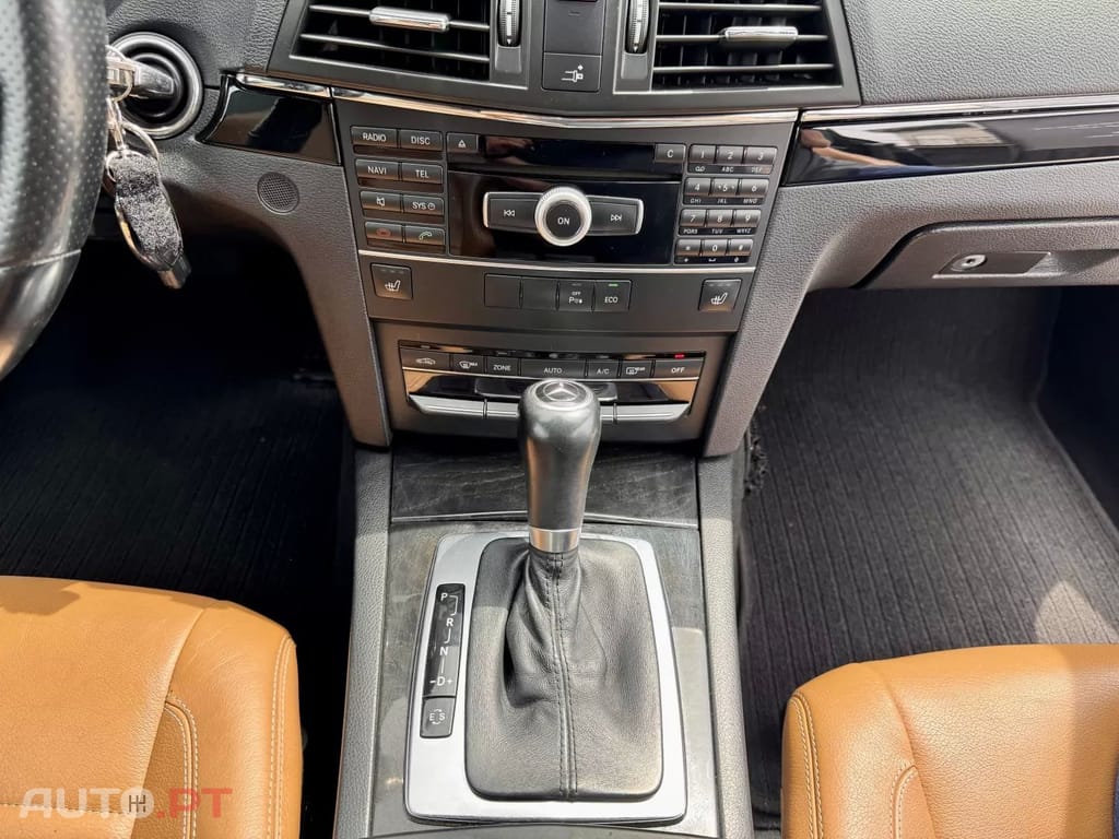 Mercedes-Benz E 220 CDI BlueEfficiency Auto